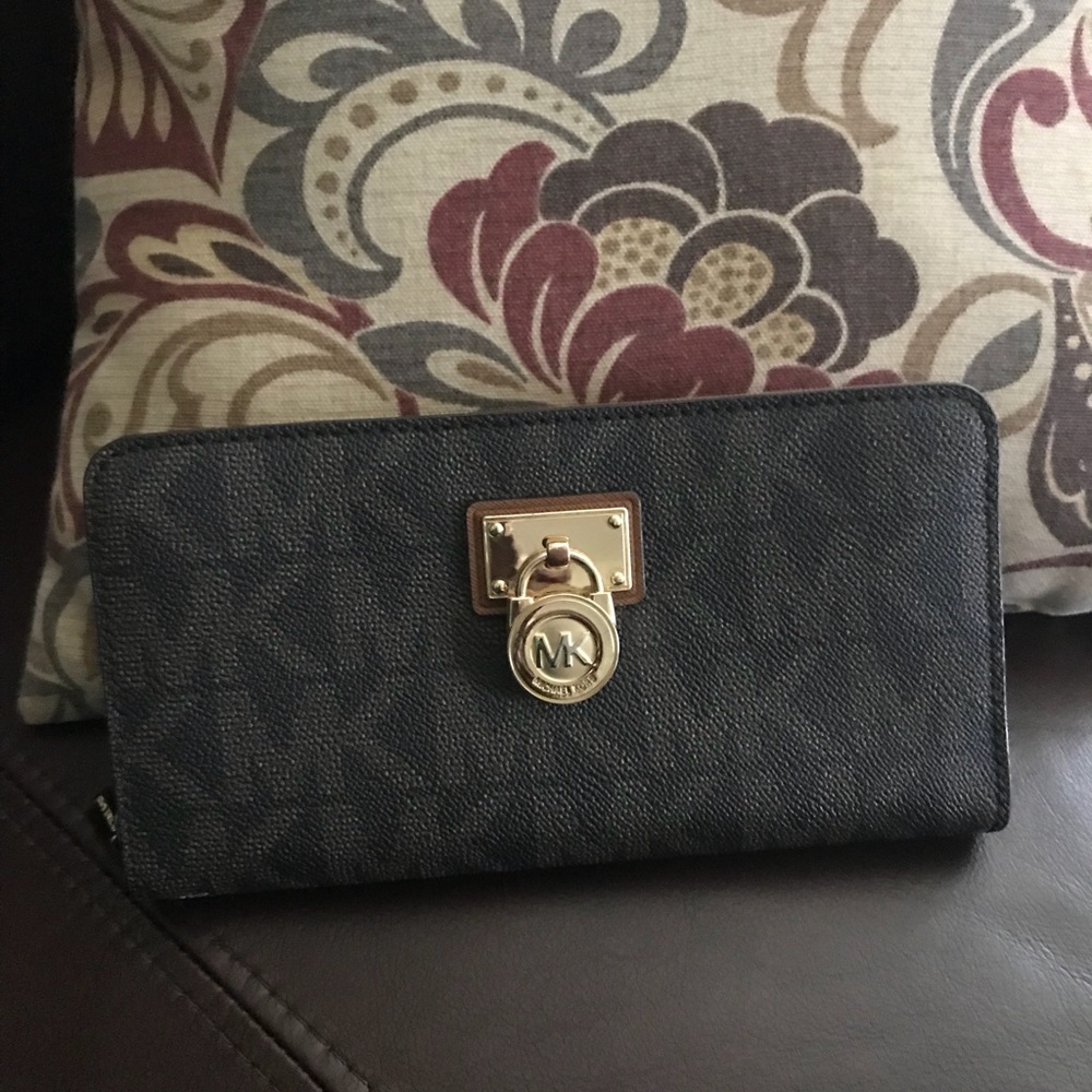 Authentic Michael Kors Wallet